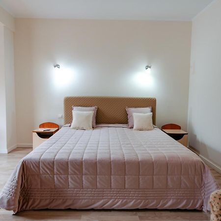 Villa Arus Chişinǎu Buitenkant foto