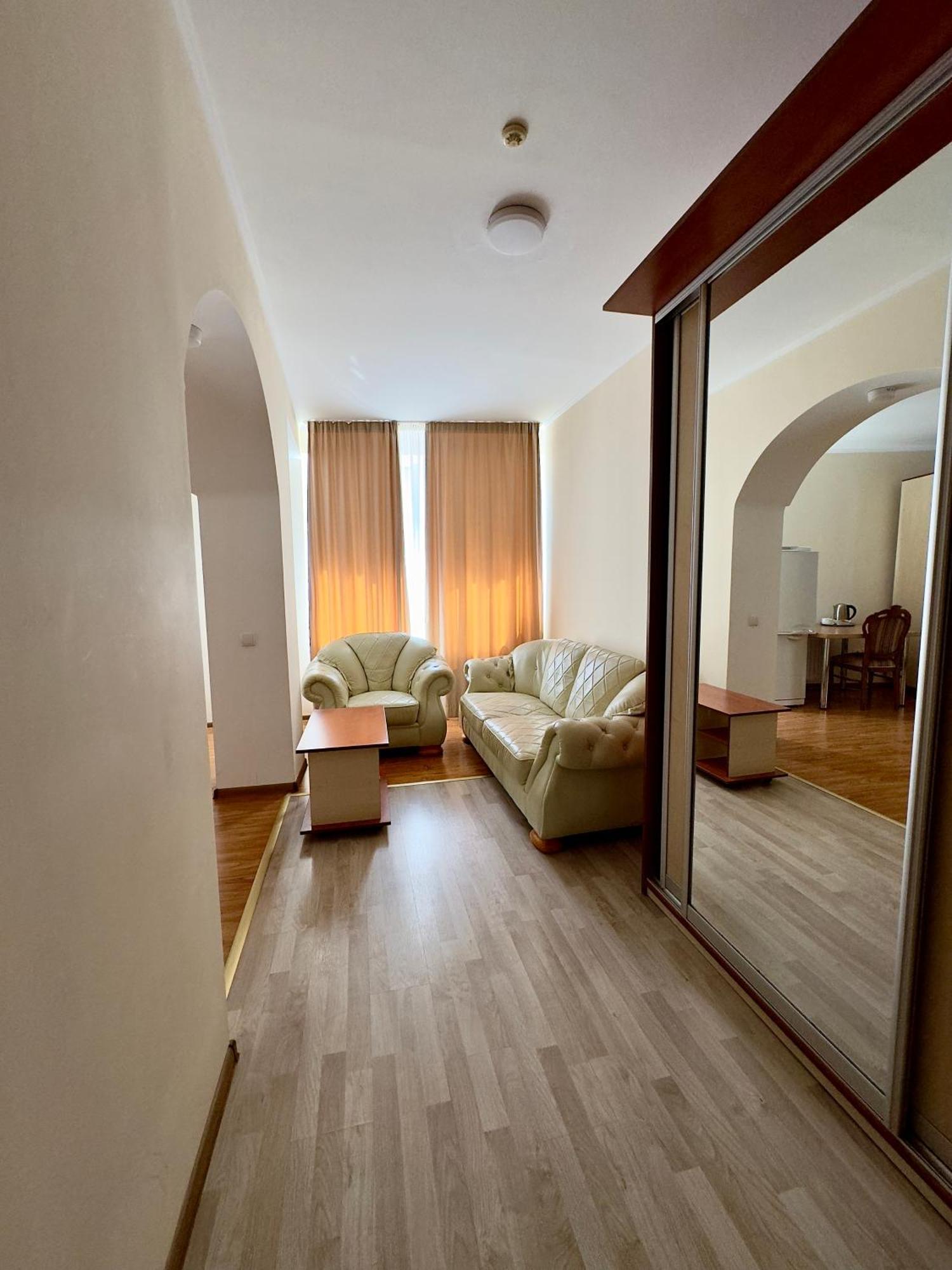 Villa Arus Chişinǎu Buitenkant foto