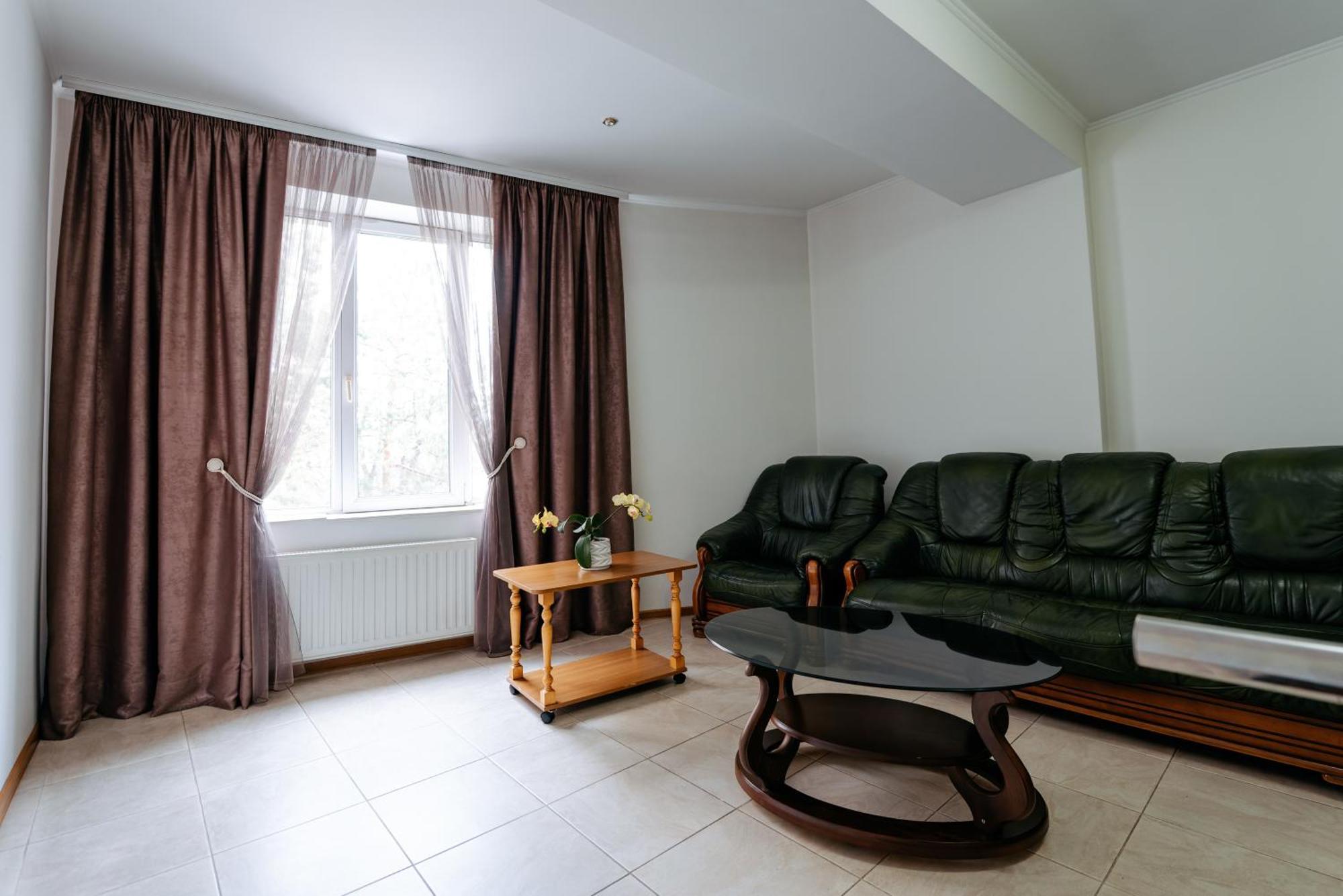 Villa Arus Chişinǎu Buitenkant foto