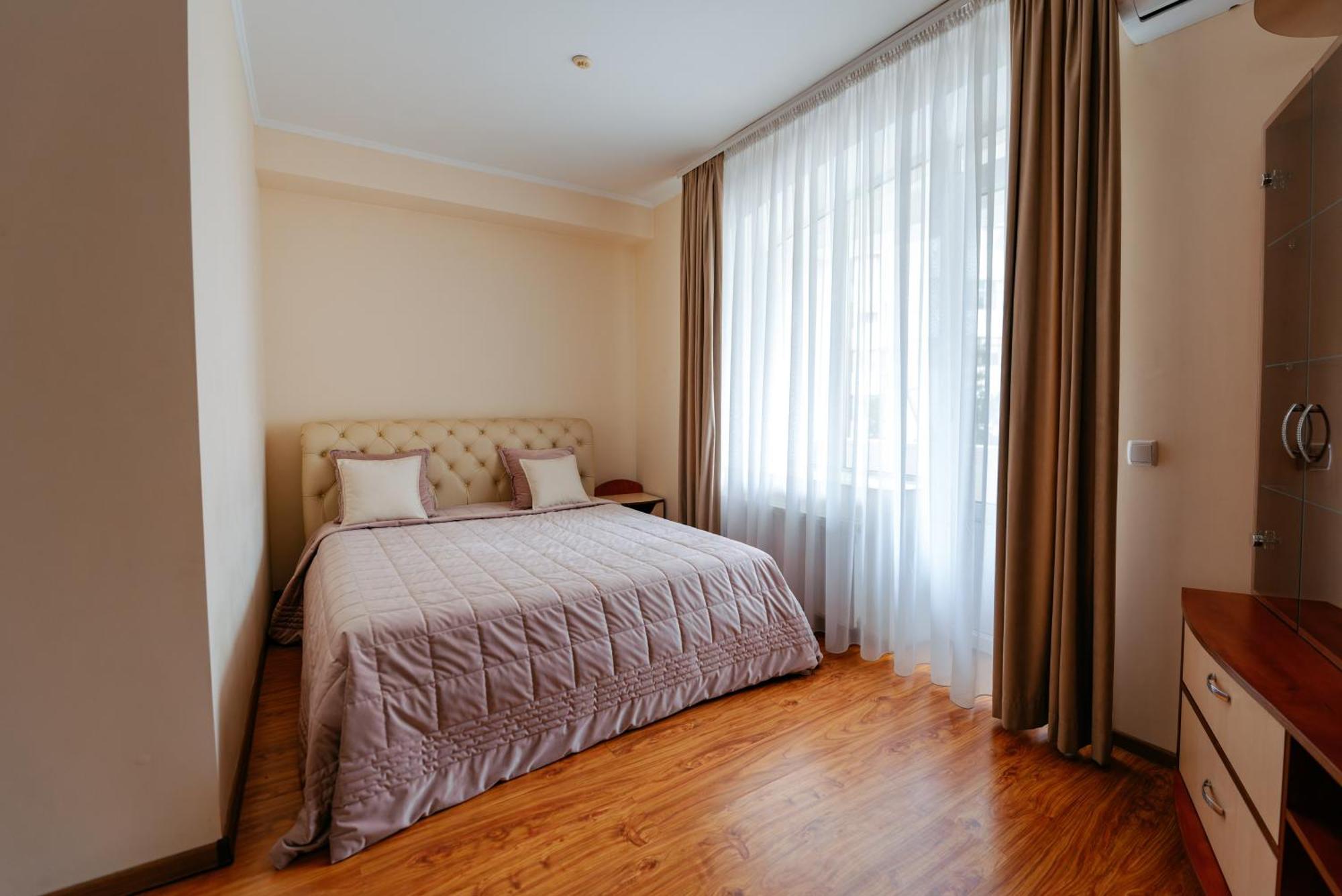 Villa Arus Chişinǎu Buitenkant foto