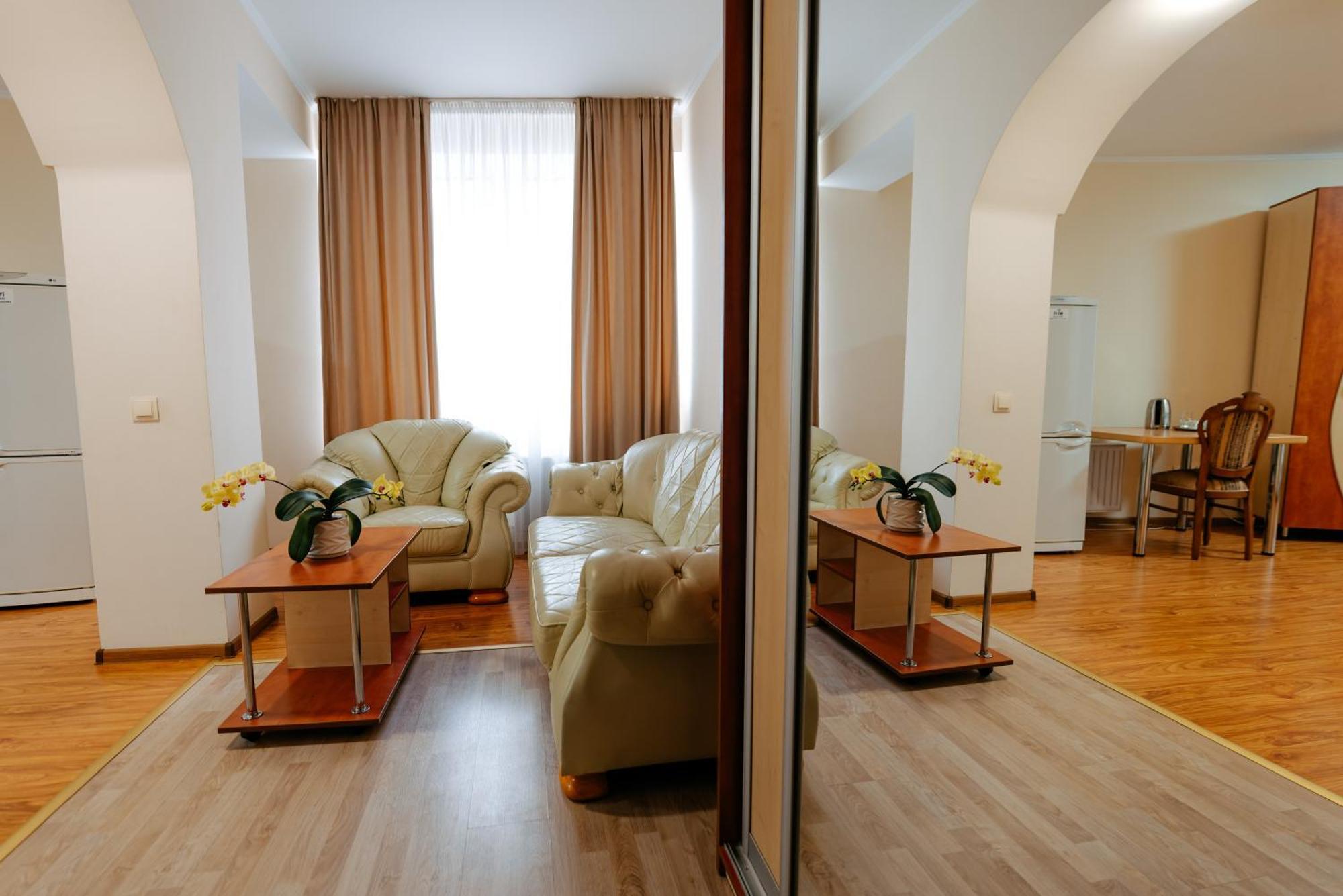 Villa Arus Chişinǎu Buitenkant foto