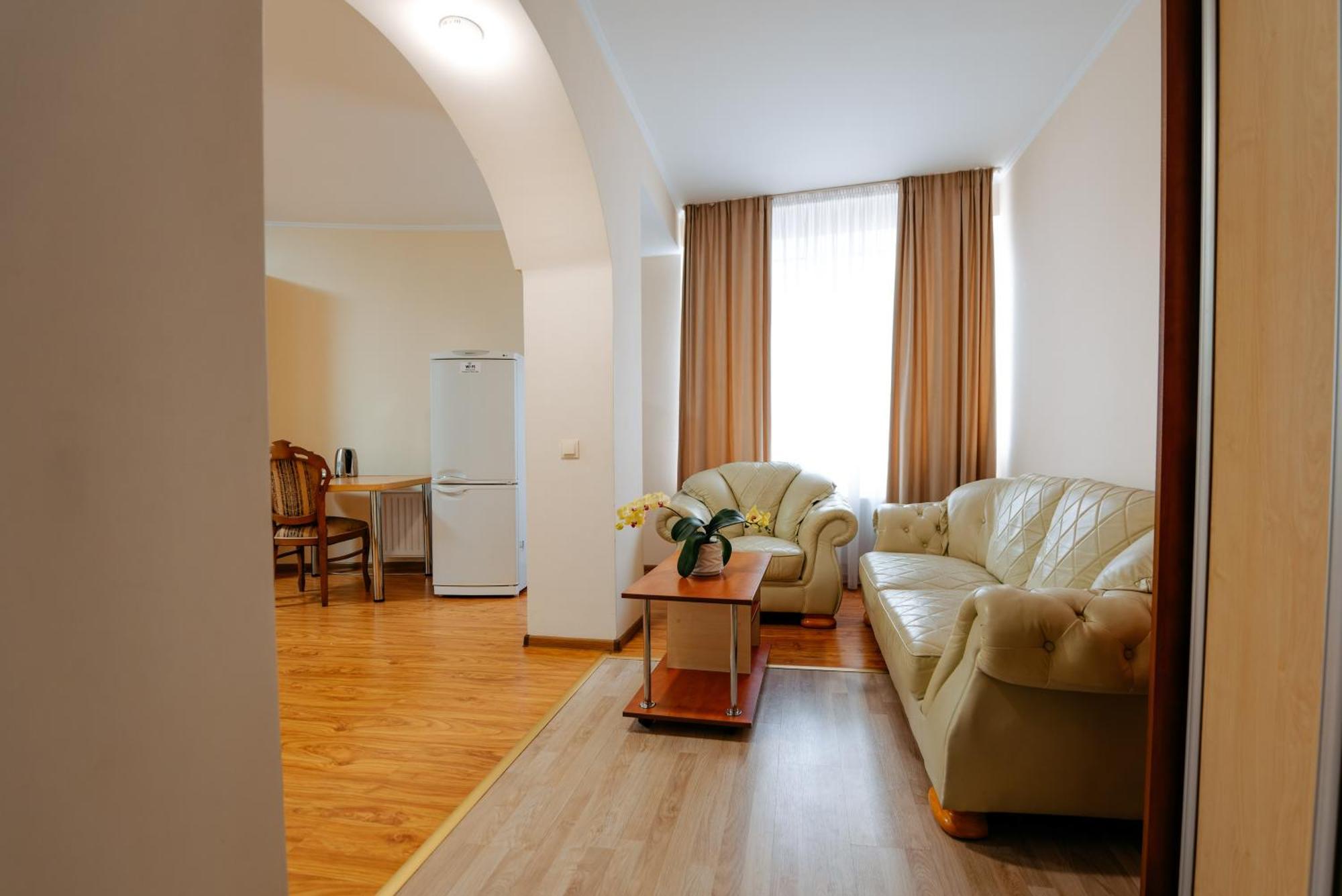 Villa Arus Chişinǎu Buitenkant foto