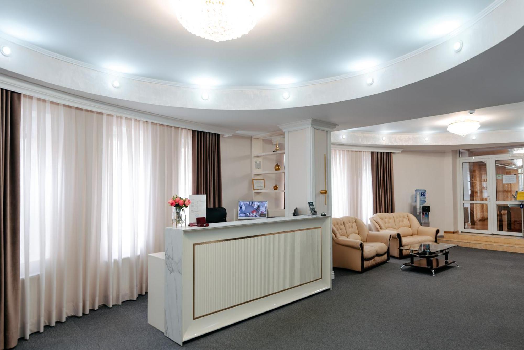 Villa Arus Chişinǎu Buitenkant foto